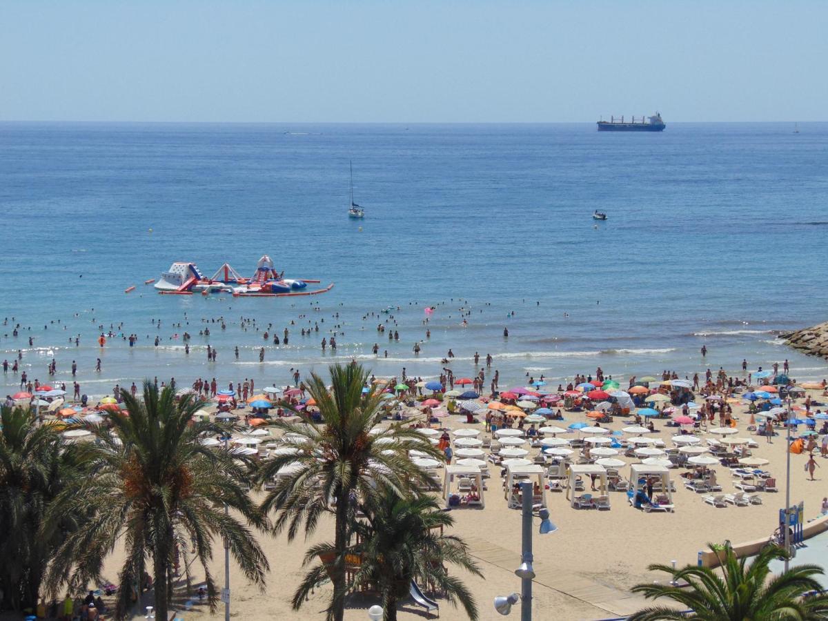 Apartamentos Playa Postiguet アリカンテ エクステリア 写真