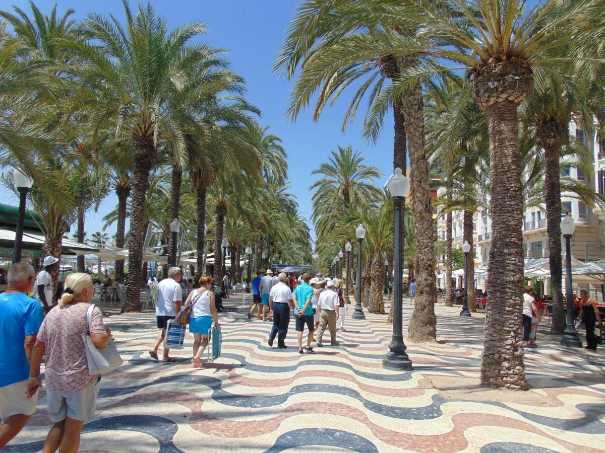 Apartamentos Playa Postiguet アリカンテ エクステリア 写真