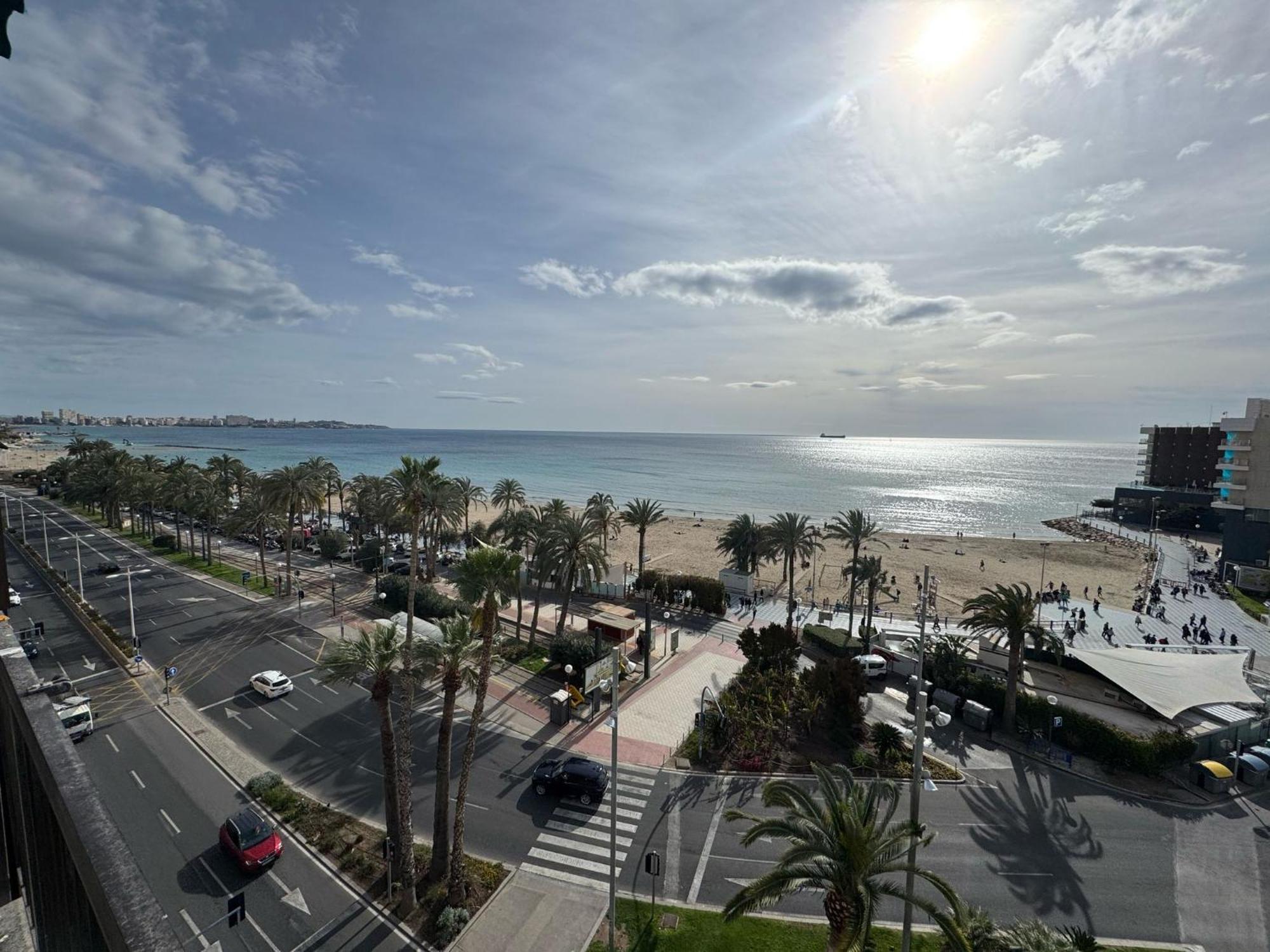 Apartamentos Playa Postiguet アリカンテ エクステリア 写真