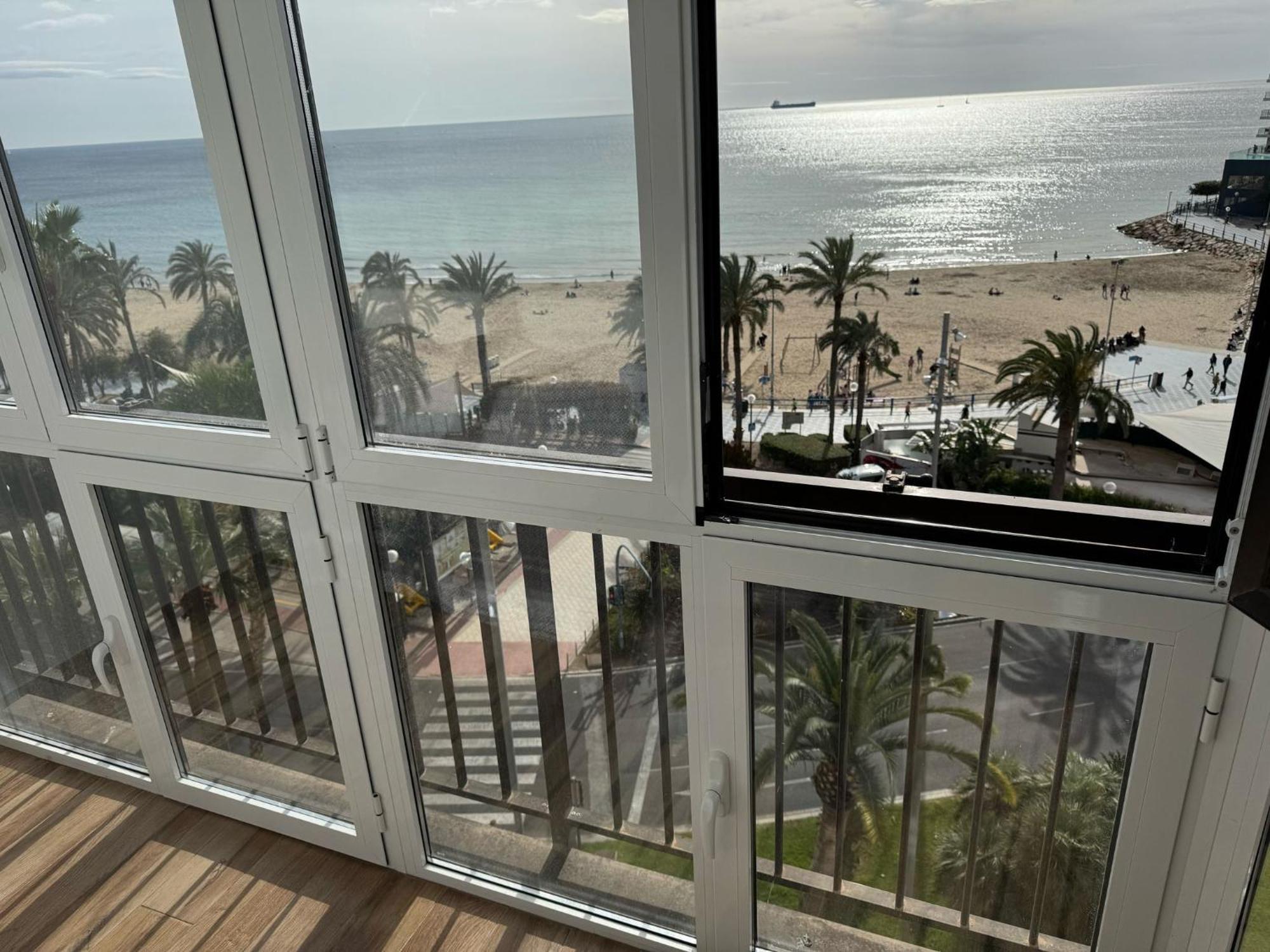 Apartamentos Playa Postiguet アリカンテ エクステリア 写真