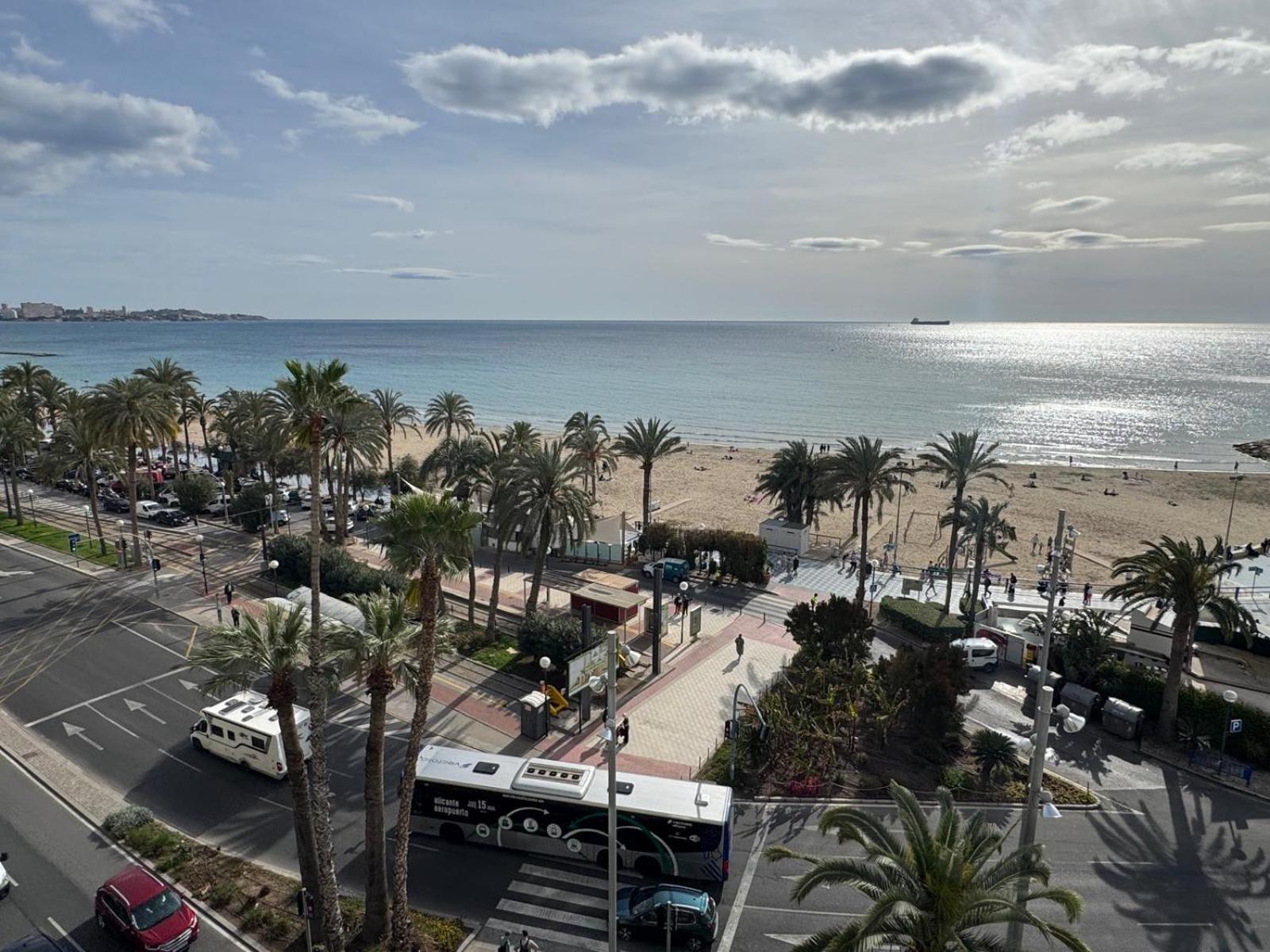 Apartamentos Playa Postiguet アリカンテ エクステリア 写真