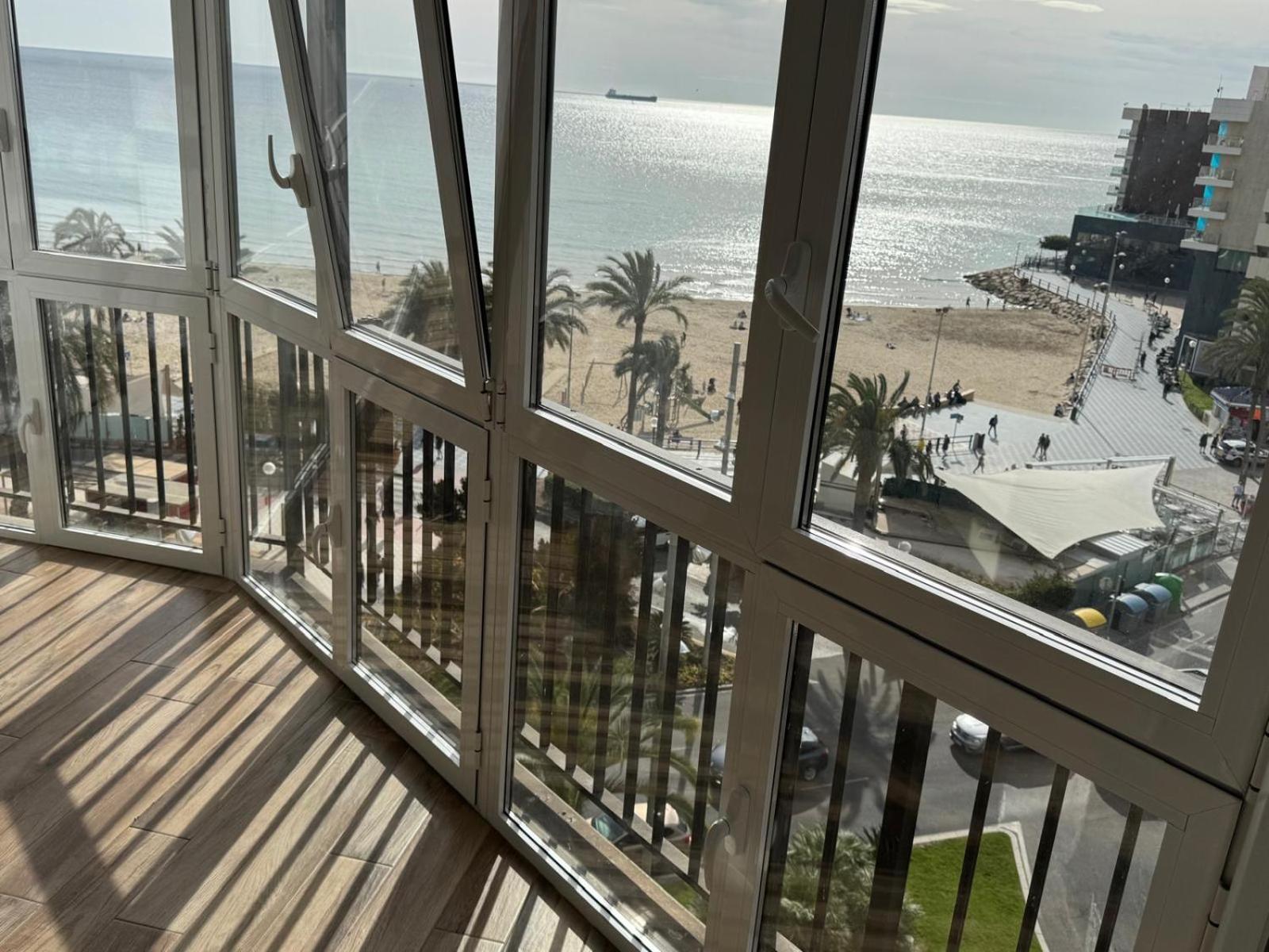 Apartamentos Playa Postiguet アリカンテ エクステリア 写真