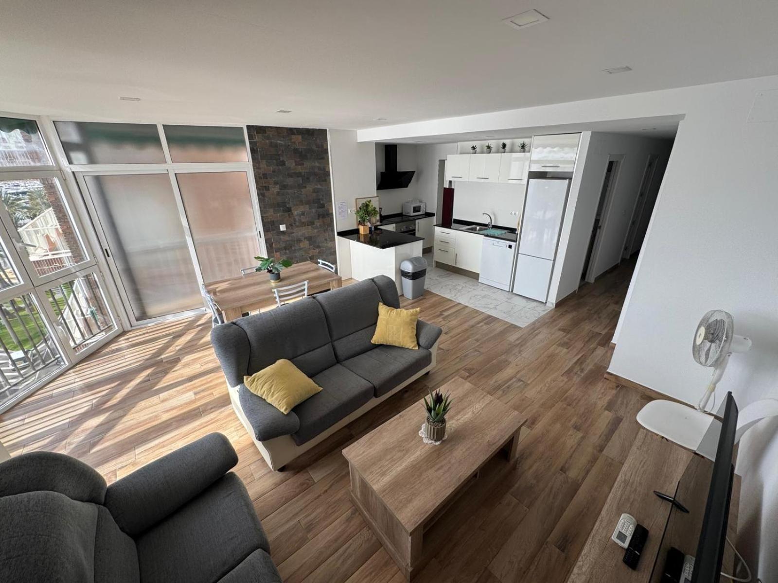 Apartamentos Playa Postiguet アリカンテ エクステリア 写真