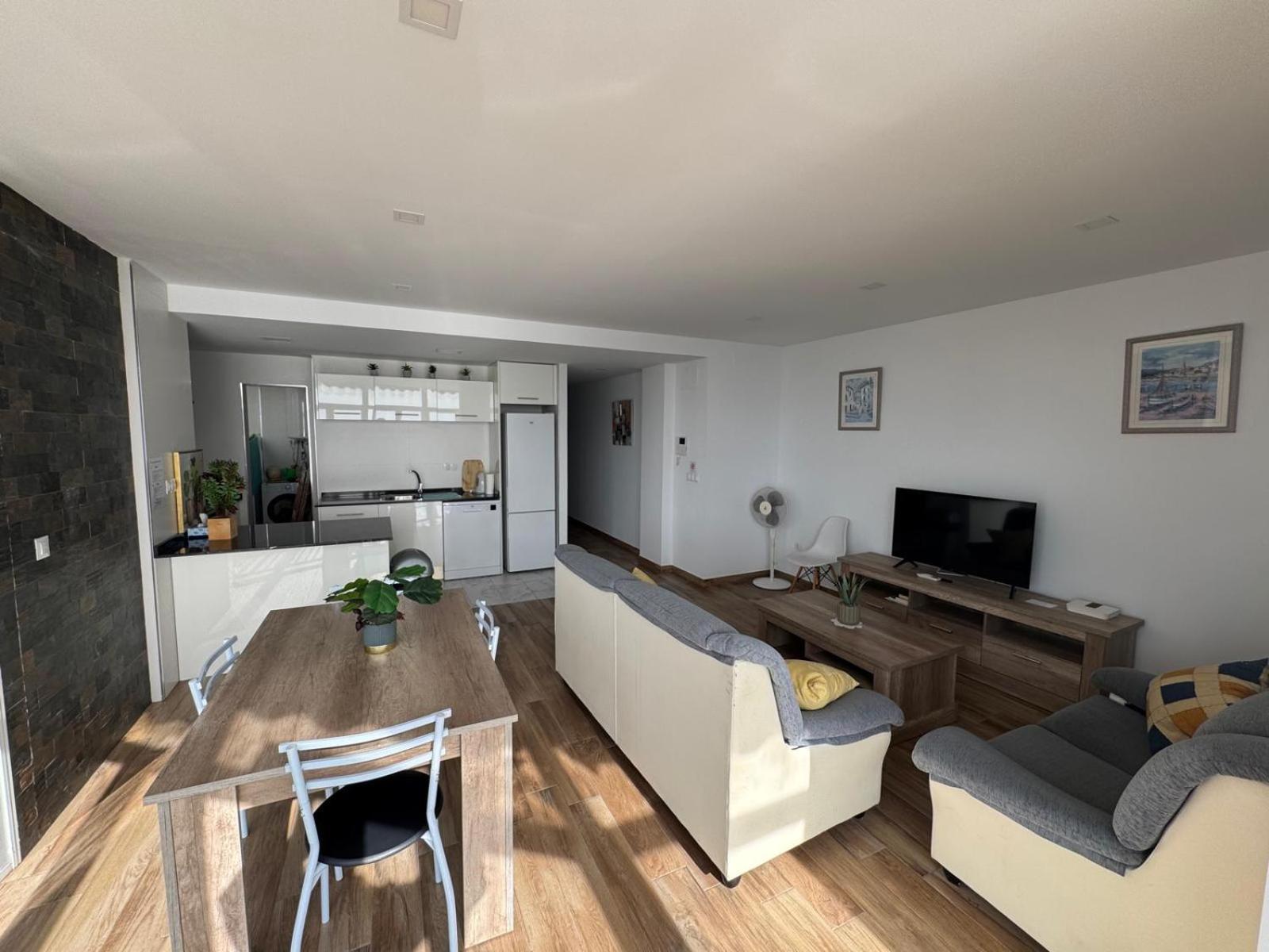 Apartamentos Playa Postiguet アリカンテ エクステリア 写真