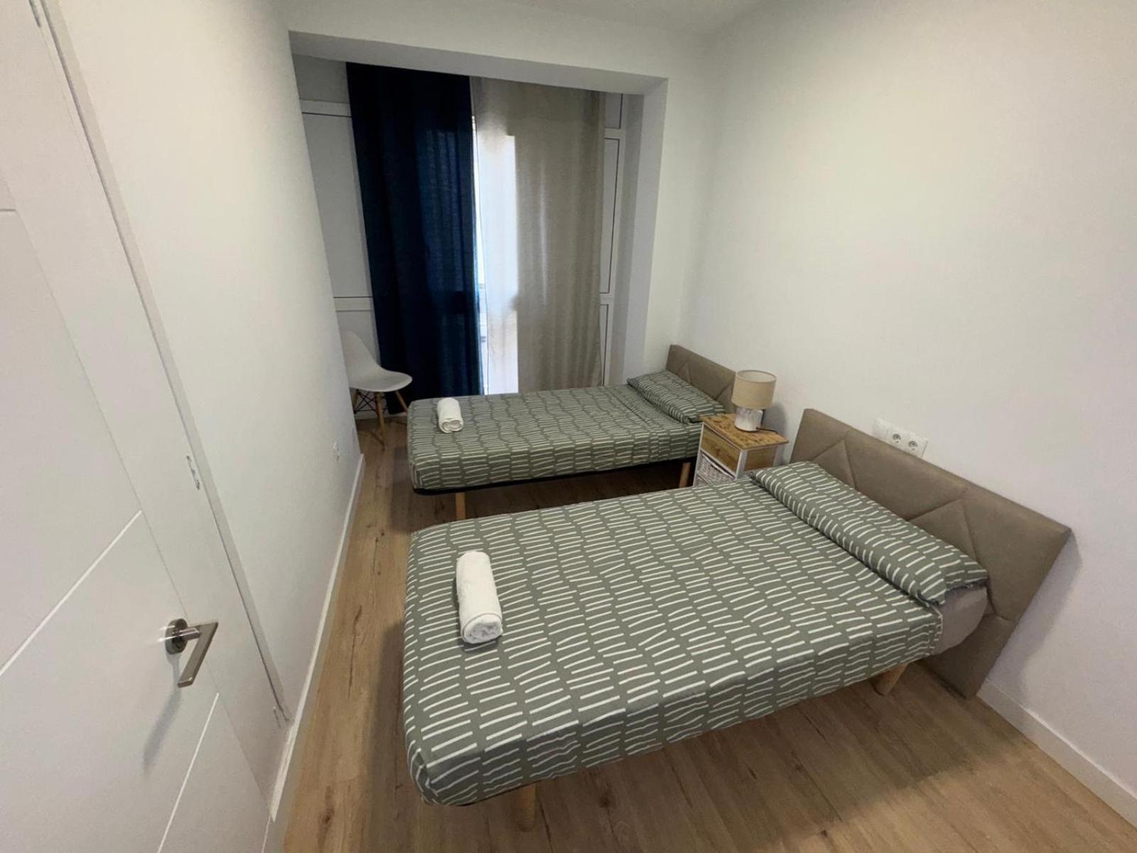 Apartamentos Playa Postiguet アリカンテ エクステリア 写真